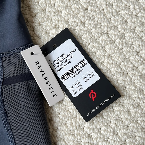 NWT Peloton Precise and charged reversible leggings size Small - Picture 2 of 5